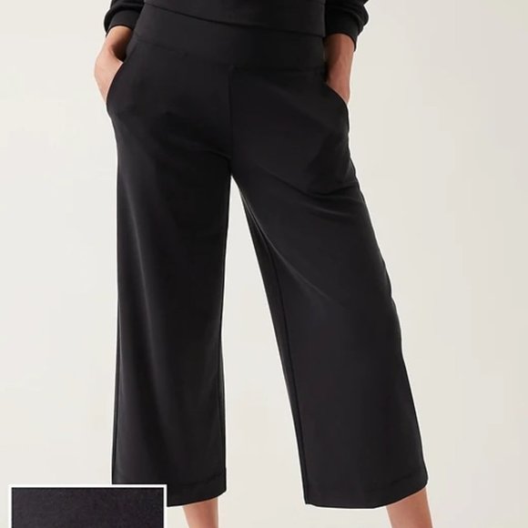 Athleta Pants - Athleta Seasoft Wide Crop Pant NWT Black